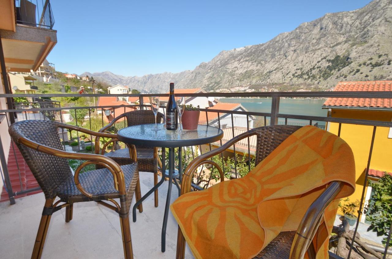 Apartments Andrija Kotor Luaran gambar