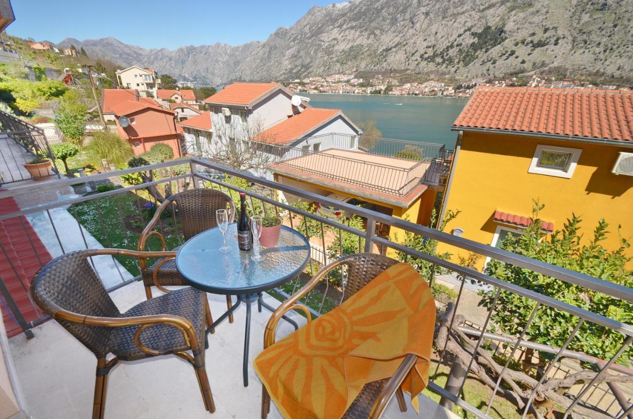Apartments Andrija Kotor Luaran gambar