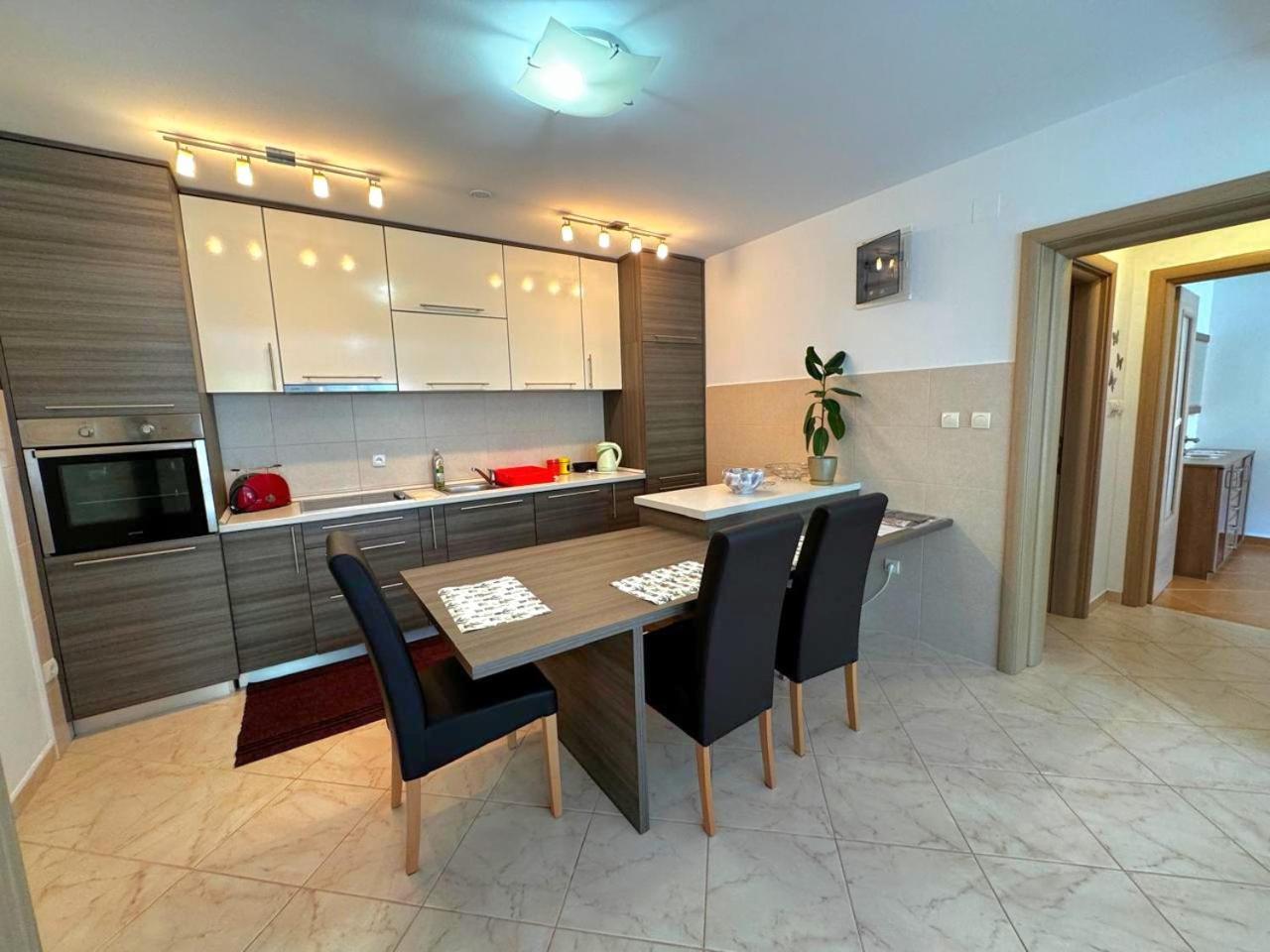 Apartments Andrija Kotor Luaran gambar