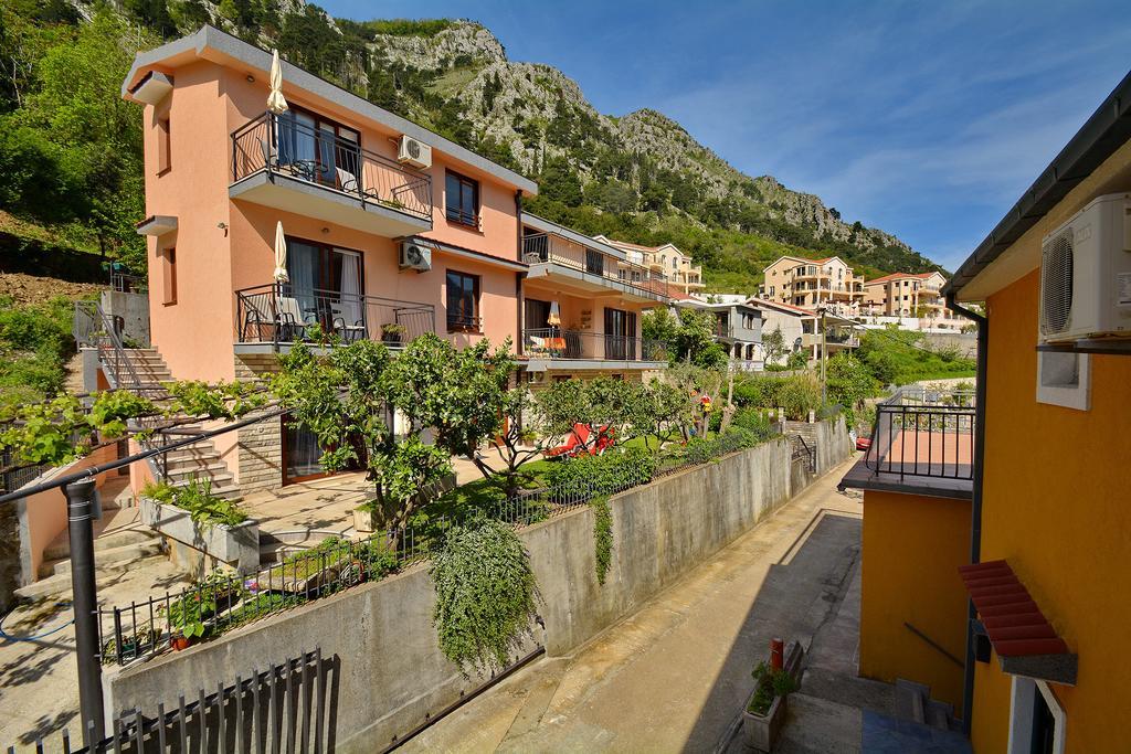 Apartments Andrija Kotor Luaran gambar